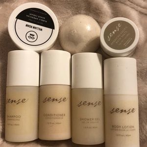 William roam travel kit.